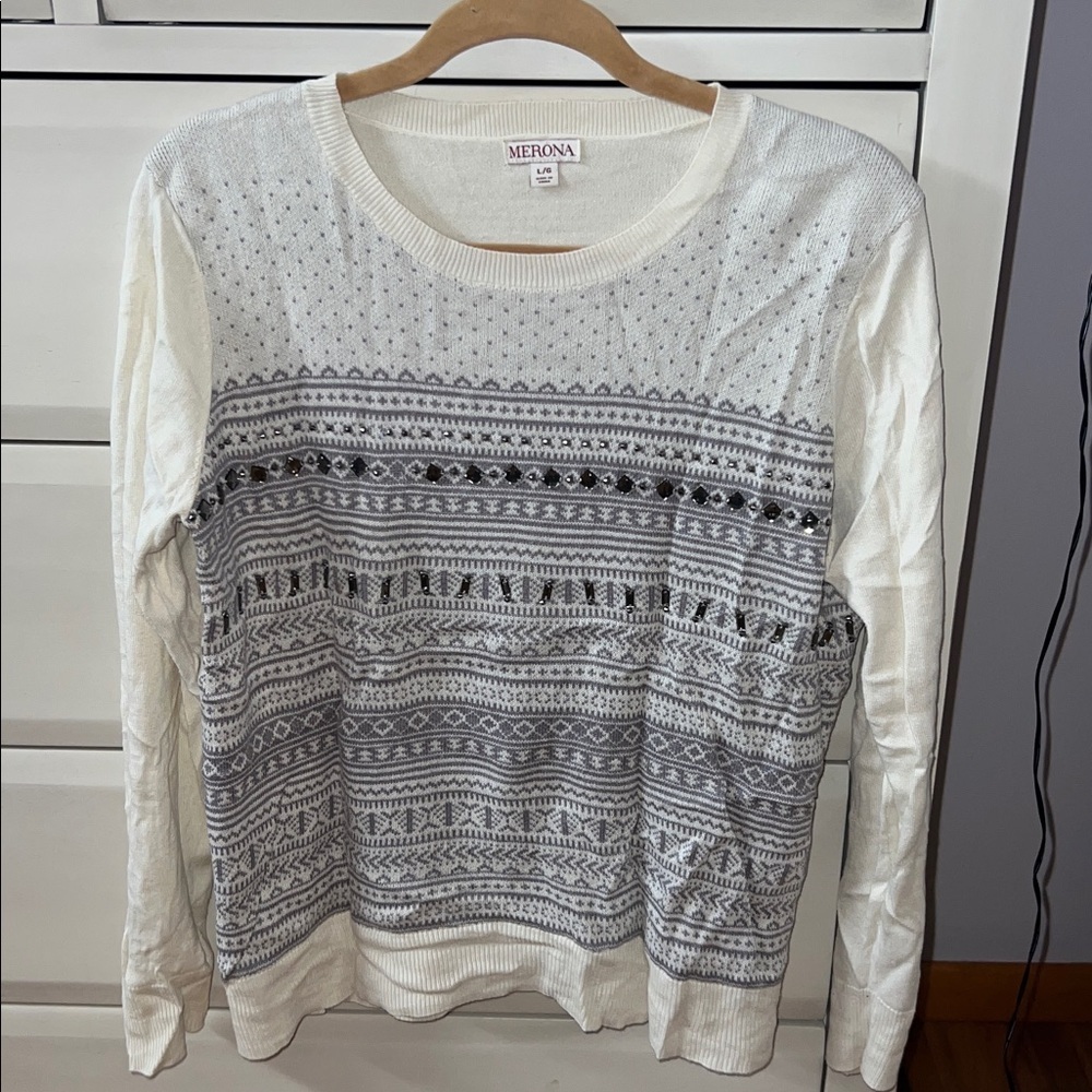 Merona White and Gray Patterned Sweater